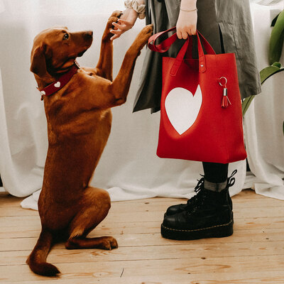 Hunter  Love,  ,     "" (,  3)
